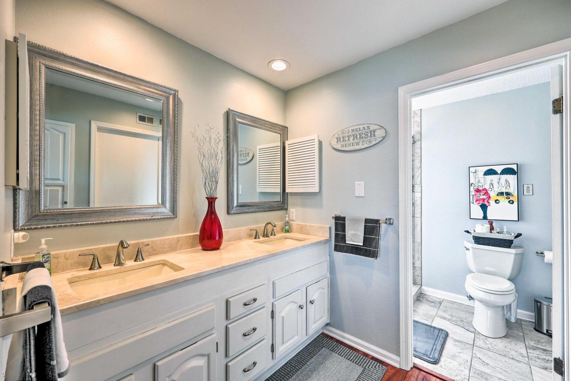 Waterfront Hot Springs Condo With Pool Access! Exterior photo